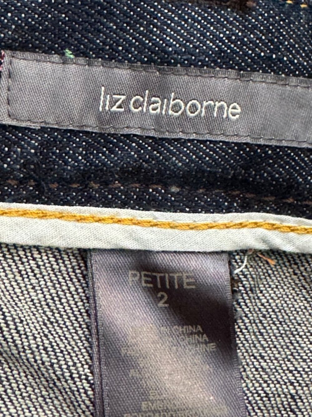 Liz Claiborne Petite 2 Denim Skirt With Embroidered Floral Pattern Stretch Fabri - Picture 3 of 5